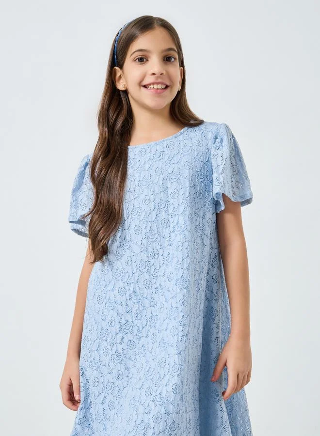 ستايلي فستان دانتيل بأكمام قصيرة